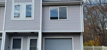 190 Stonefield Dr #612, Waterbury, CT 06705