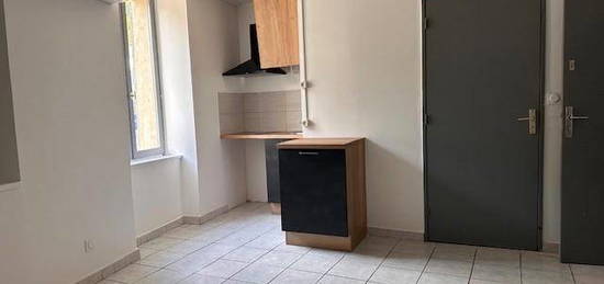 Studio  à louer, 1 pièce, 25 m², Étage 0/2