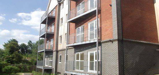 2 bed flat to rent