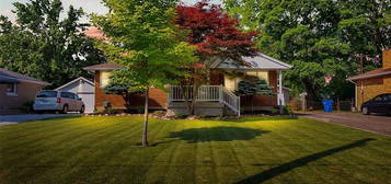 38 Burton Ave, Chatham Kent, ON N7M 4Z5