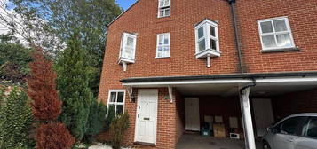 End terrace house to rent in Woodman Villas, New High Street OX3