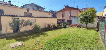 Villa bifamiliare Piacenza [Cod. rif 3151520VRG]