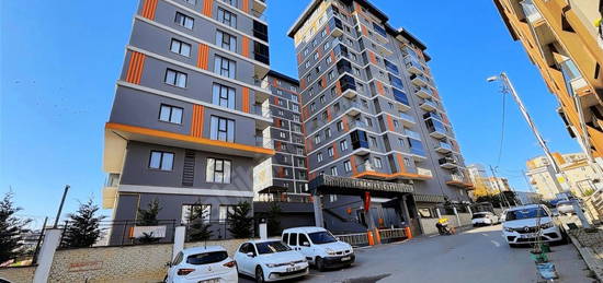 NESRİN AKYILDIZ'DAN ÇEKMEKÖY SERENİTY CİTY SİT 2+1 SATILIK DAİRE