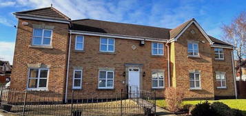 Flat for sale in Dapple Heath Avenue, Maghull, Liverpool L31