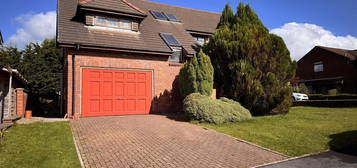 4 bed detached house for sale