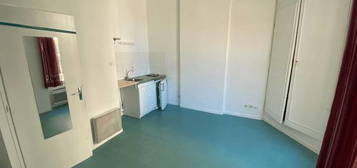 Location appartement 1 pièce 16 m²