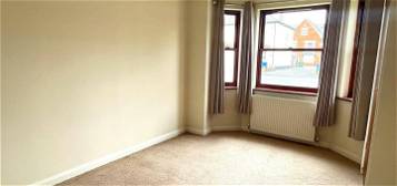 Flat to rent in Netley Street, Farnborough GU14