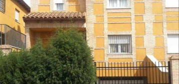 Casa adosada en venta en C/ Miguel de Unamuno, 35, Añover de Tajo