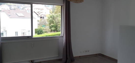 Studio meublé  à louer, 1 pièce, 29 m², Étage 3/5