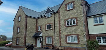 Flat to rent in 21 Farwell Crescent, Chickerell, Weymouth DT3