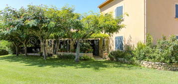 Villa 6 pièces 143 m²