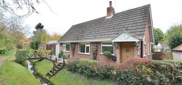 1 bedroom detached bungalow for sale