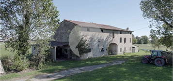 Rustico, da ristrutturare, 400 m², Gattatico