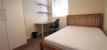 Room to rent in Whitehall Road, Uxbridge UB8