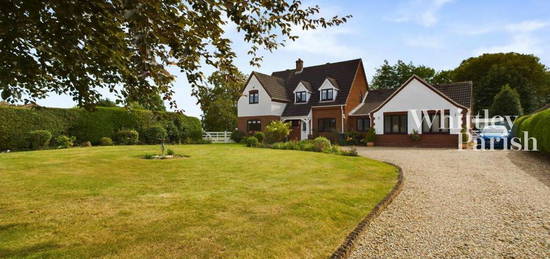 5 bedroom detached house for sale