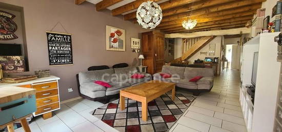 À vendre proche de MATHA maison de 228 m² 4 chambres - Terrain de 534  m²