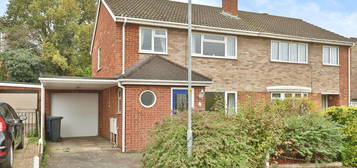 3 bed semi-detached house for sale