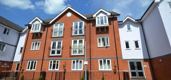 Flat to rent in Victoria Chase, Colchester CO1