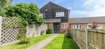 2 bed semi-detached house for sale