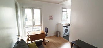 Studio 20 m2 / place Gambetta / 723 euros par mois