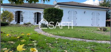 Maison de plain-pied  à vendre, 5 pièces, 4 chambres, 137 m²