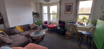 2 bed flat to rent