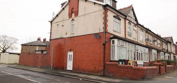 2 bed flat to rent