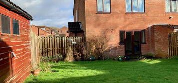 2 bedroom semi-detached house to rent