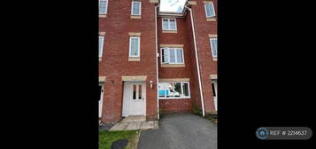 4 bedroom terraced house