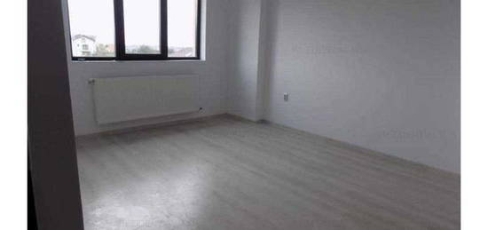 Inchiriez apartament 2 camere parter