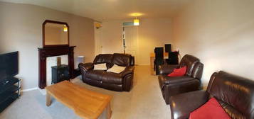 3 bedroom flat to rent