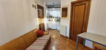 Apartamento en Paseo Hospital Militar, 25