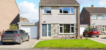 3 bed detached house for sale