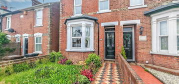 3 bed semi-detached house for sale