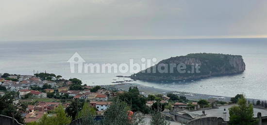 Villa bifamiliare viale Europa, Praia a Mare