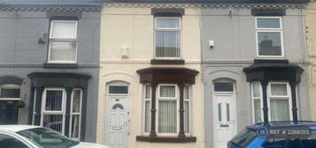 2 bedroom terraced house