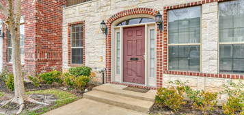 328 Forest Dr, College Station, TX 77840