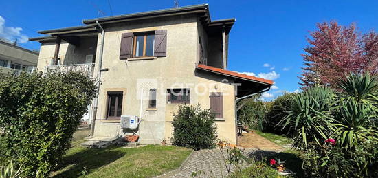 Maison mitoyenne avec jardin- GIVORS