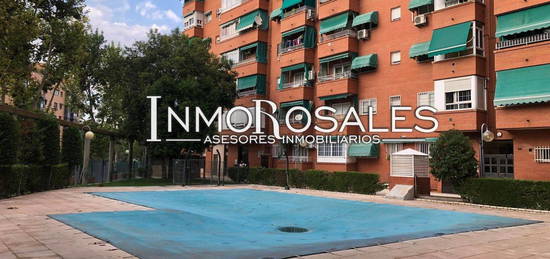 Piso en venta en avenida de los Rosales