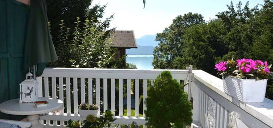 Charmanter Hausanteil mit viel Liebe in`s Detail! Erstklassige Wohnlage "Mondsee-Hilfberg" mit Seeblick und Bergblick