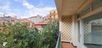 Appartement à vendre 3 pièces lumineux avec terrasse VERNET LES BAINS (66)