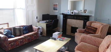 1 bedroom ground floor flat to rent