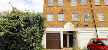 End terrace house for sale in Oakleigh Close, Swanley BR8