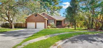 39 Angel Oaks Dr, Savannah, GA 31410