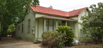 226 Mission St, San Antonio, TX 78210