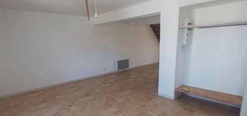 Appartement T3 de 65 m2 au 1er etage