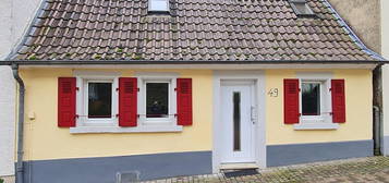 Reihenmittelhaus in 67752 wolfstein mit Burgblick