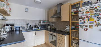 Flat for sale in Kenton Road, Harrow HA3