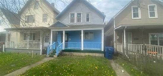 Two Family House in Buffalo NY, 76 Fillmore Ave #1, Buffalo, NY 14210