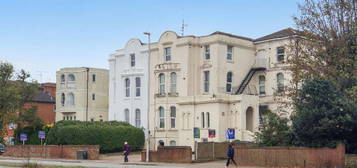 Flat for sale in Broadwater Road, Worthing BN14